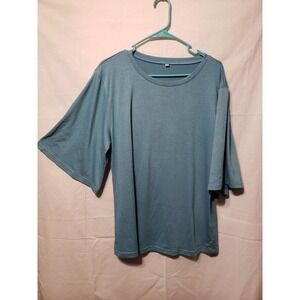 Lg unbranded loose fit crew neck t-shirt. Dolman type sleeves.
